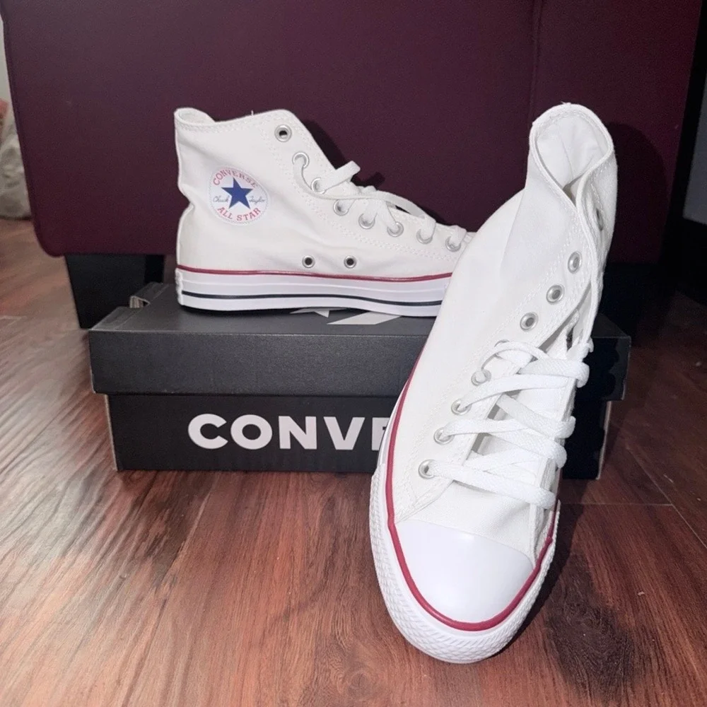 Converse Chuck Taylor All Star High Tops White Canvas Sneakers Men's 7 Women's 9